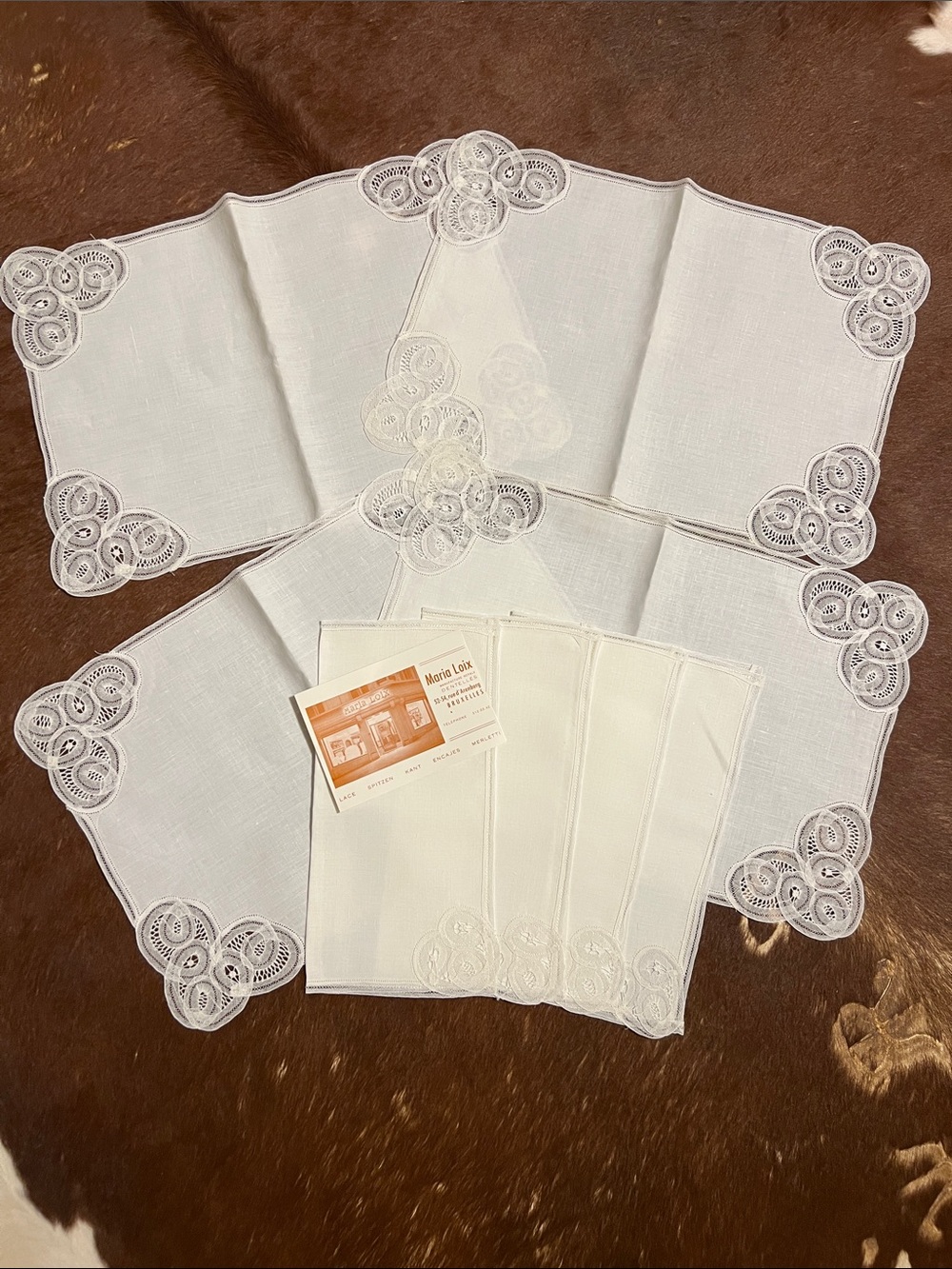 Elegant White Linen Placemats and Napkins Set of 4 with Lace Appliqué, Brussels